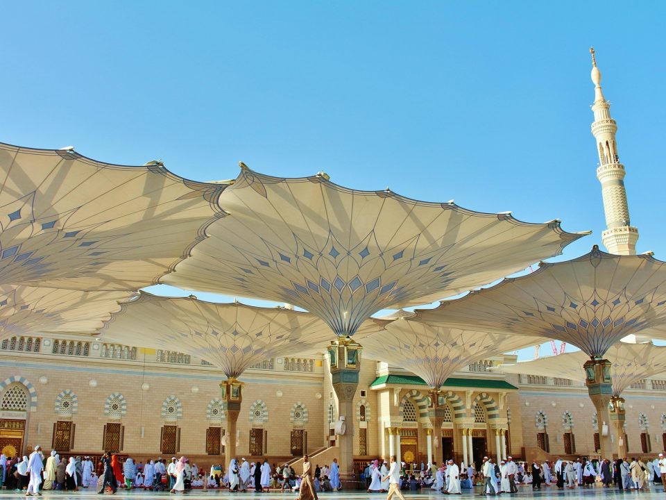 Taxi From Makkah to Madinah Img