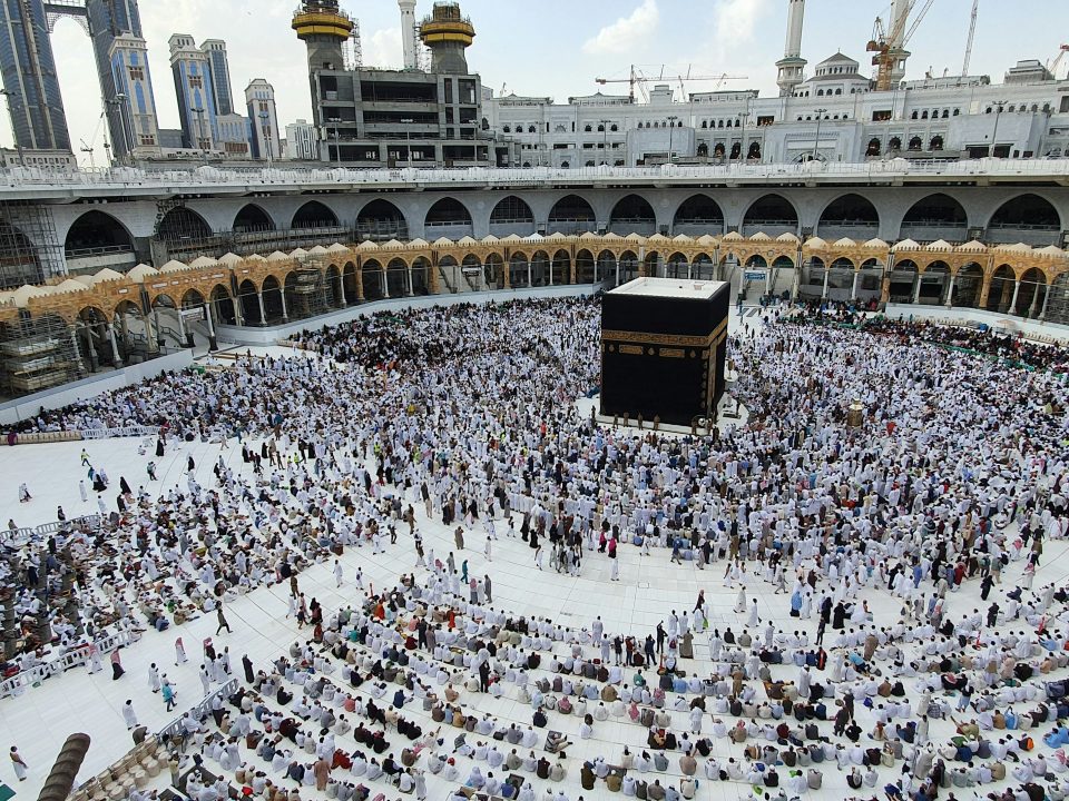 umrah taxi service img